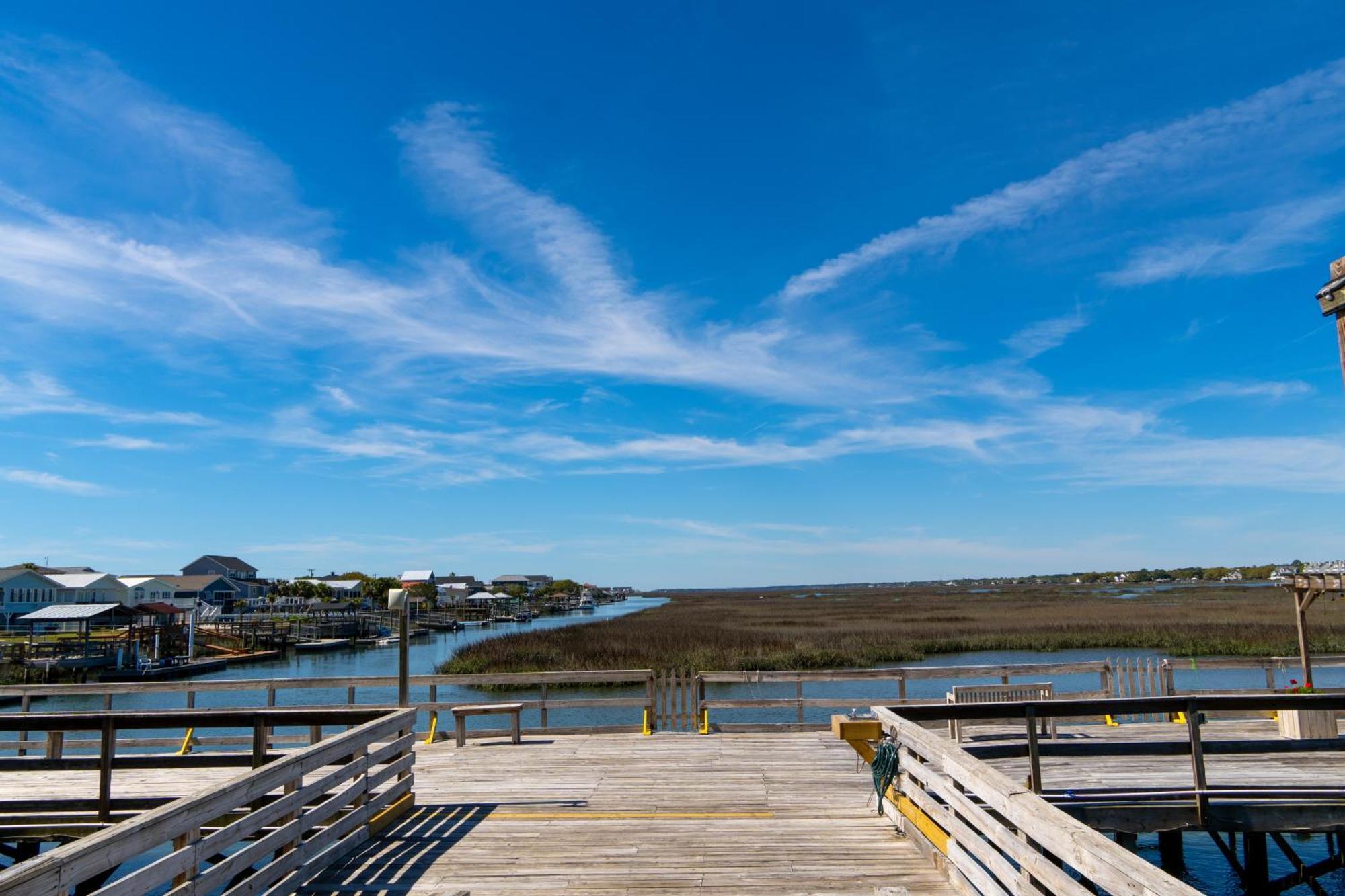 Sea Watch Inn At The Landing Garden City エクステリア 写真