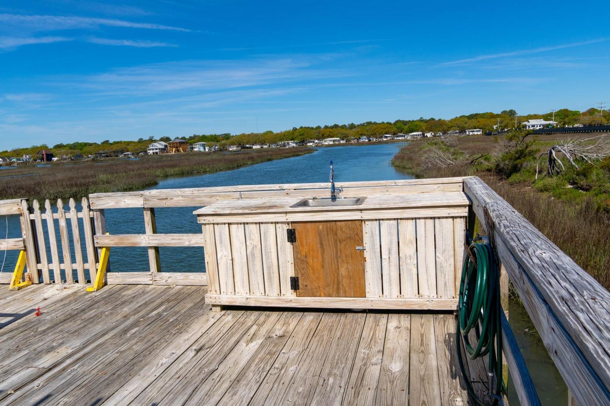 Sea Watch Inn At The Landing Garden City エクステリア 写真