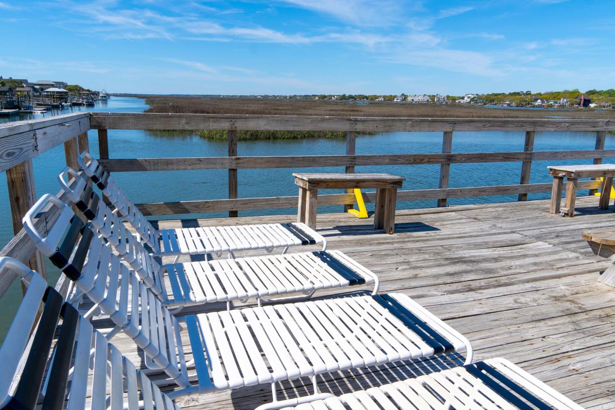 Sea Watch Inn At The Landing Garden City エクステリア 写真
